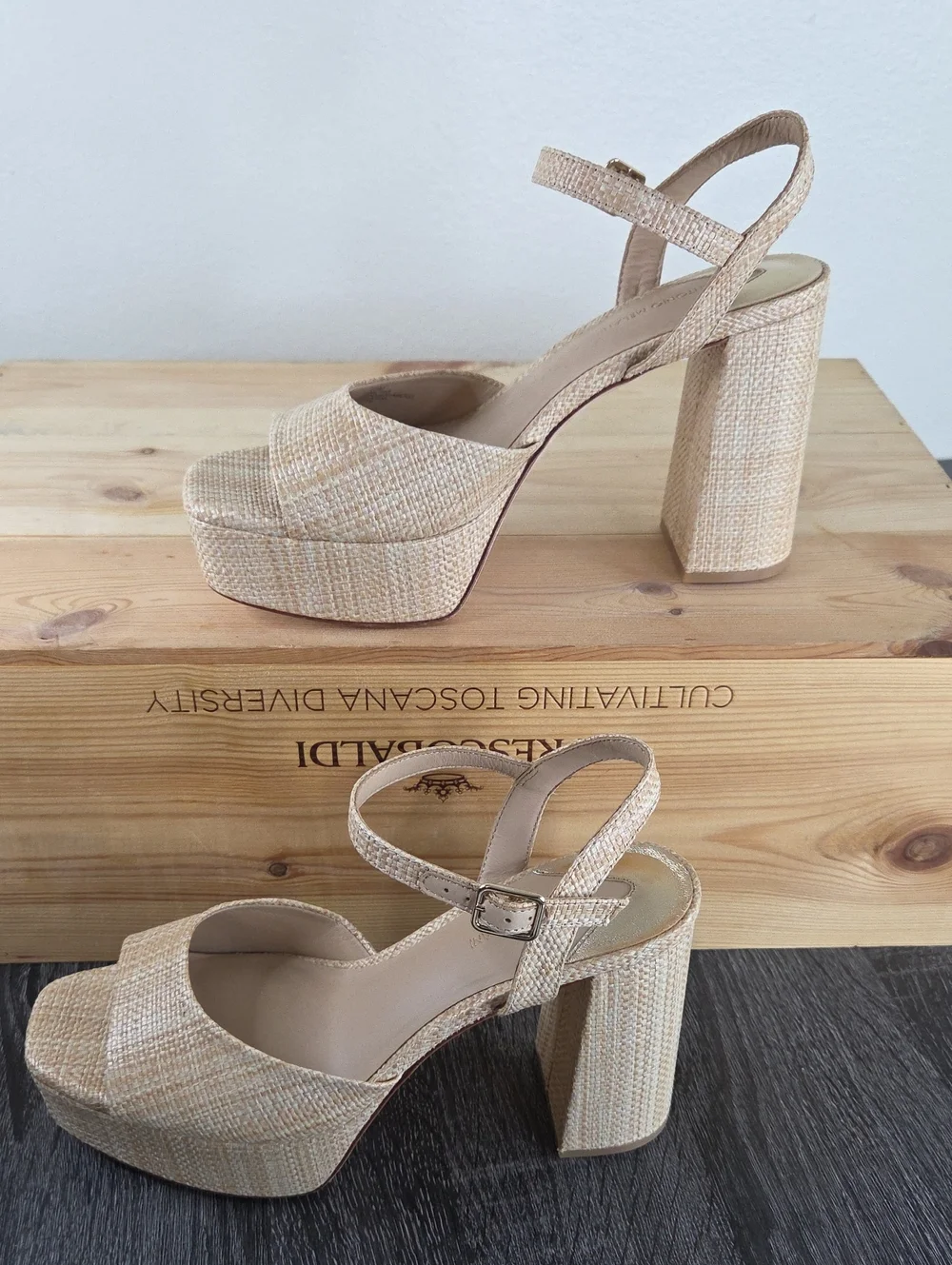 ANTONIO MELANI Beige Woven Platform Block Heel Sandals Sz10 Beige RAFFIA